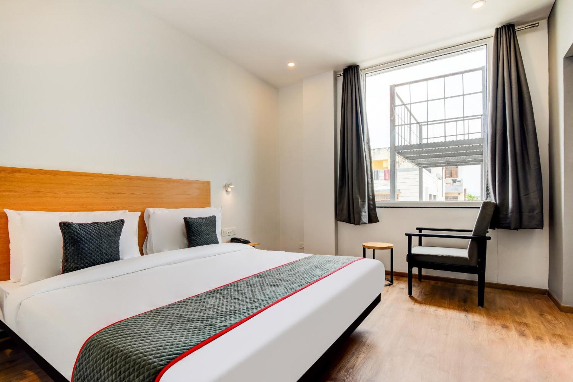 Townhouse 207 Hotel Downtown My Stay Jaipur Exteriör bild