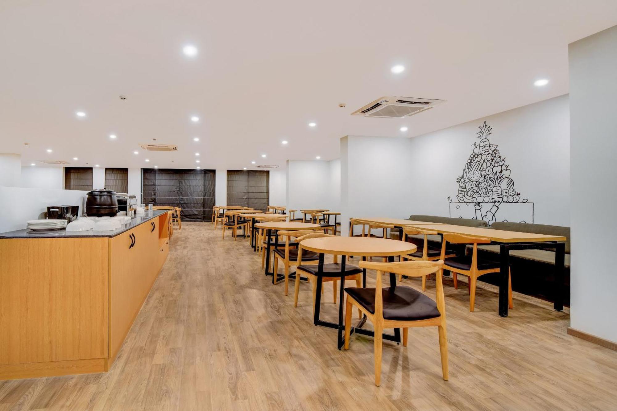 Townhouse 207 Hotel Downtown My Stay Jaipur Exteriör bild
