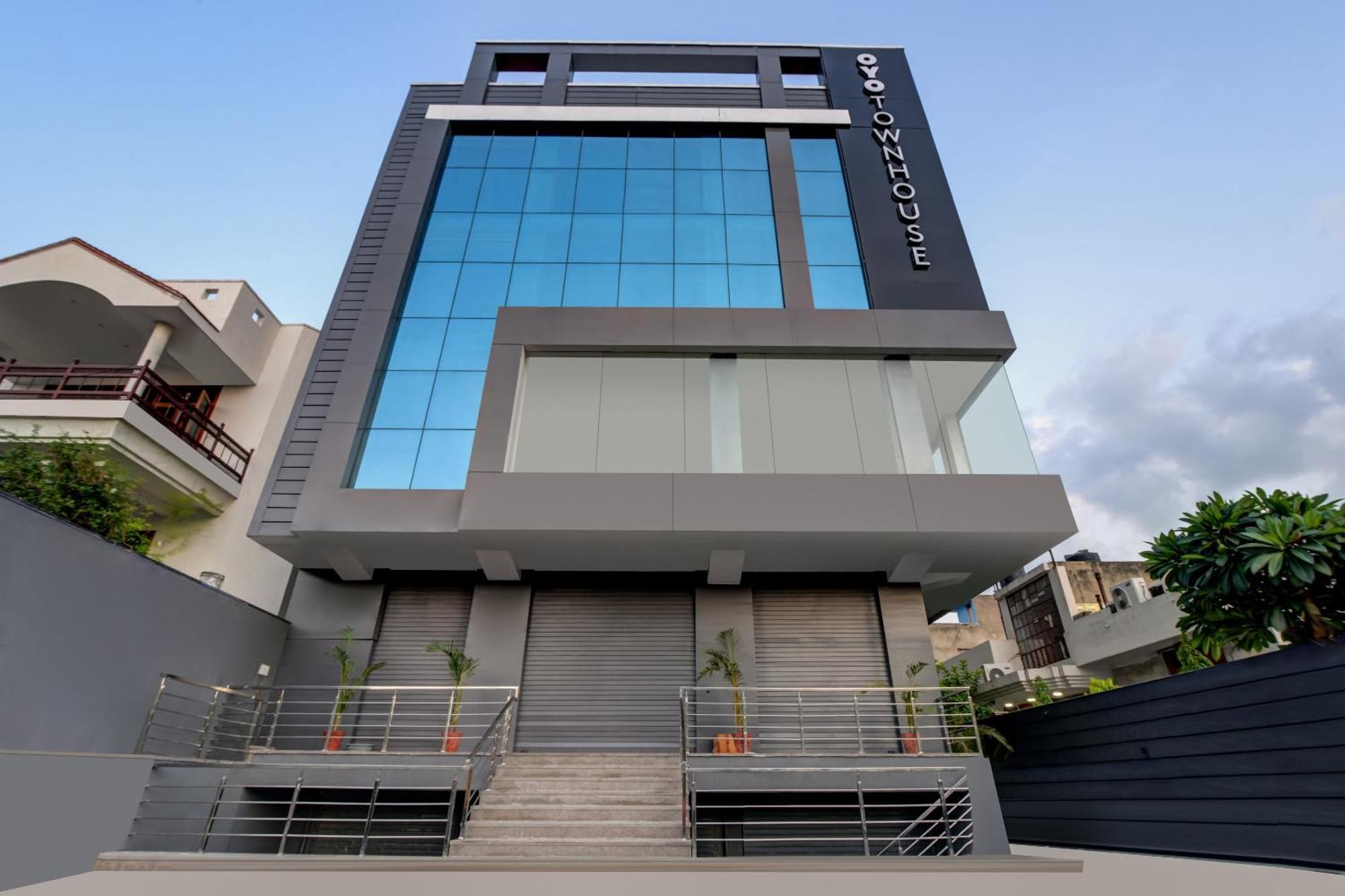 Townhouse 207 Hotel Downtown My Stay Jaipur Exteriör bild