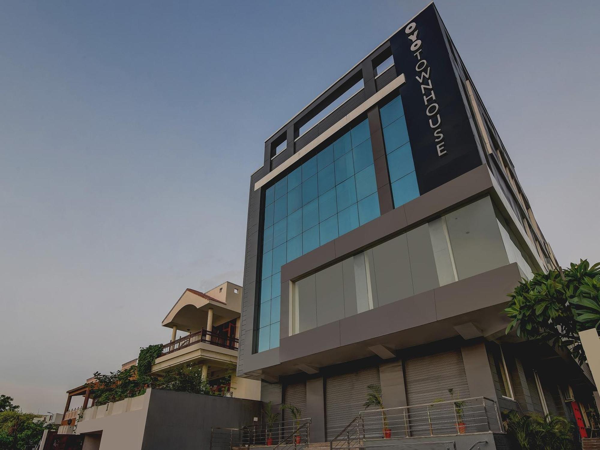 Townhouse 207 Hotel Downtown My Stay Jaipur Exteriör bild
